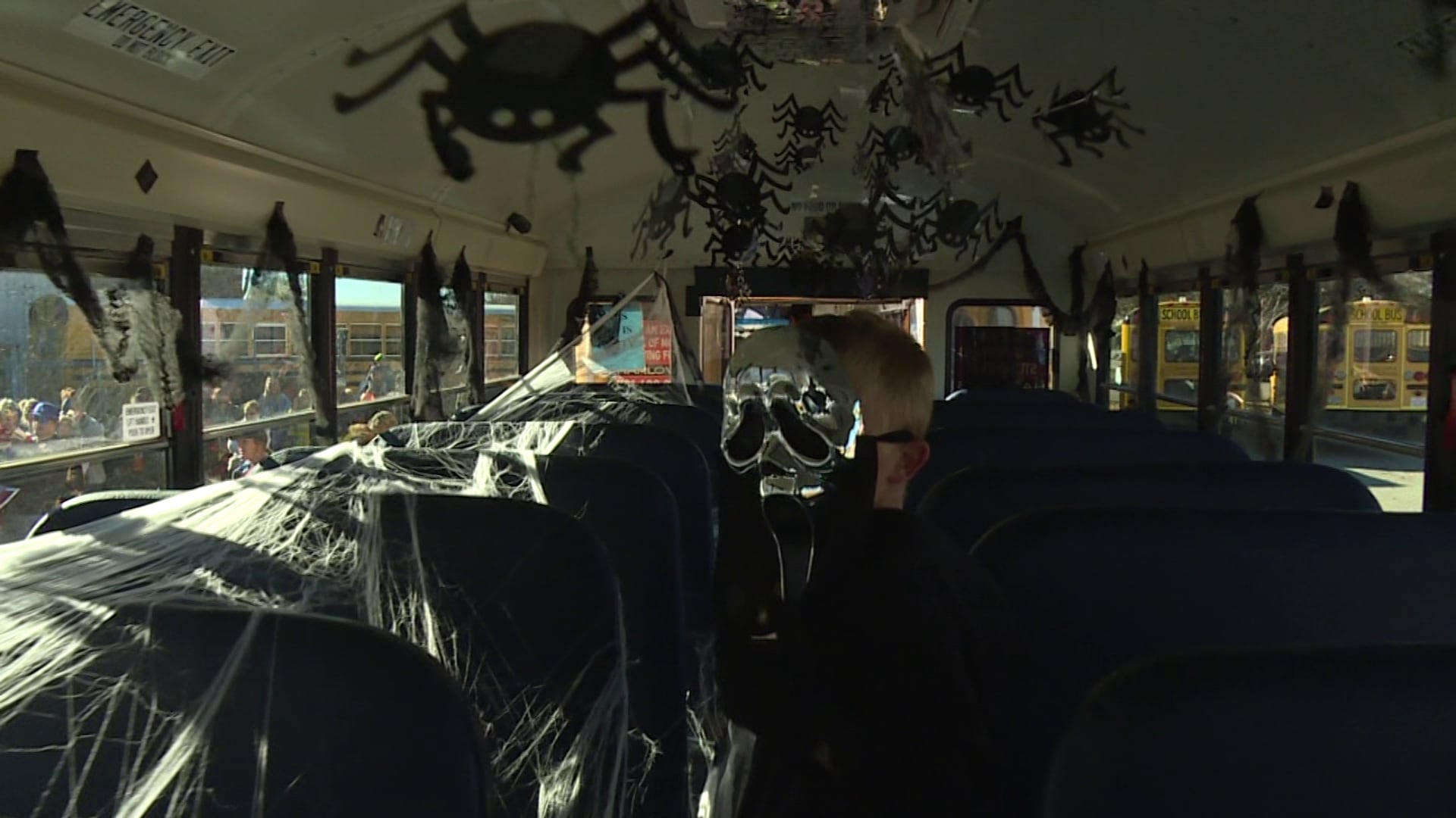 Harlow’s brings haunted buses to trunk or treat