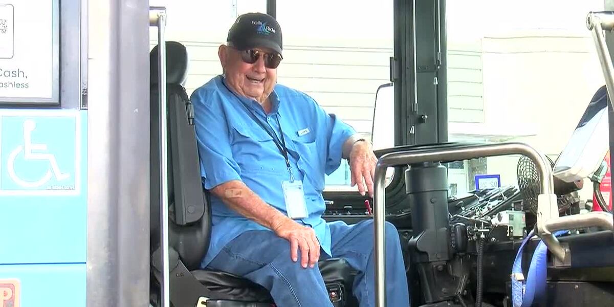 Old Rv Driver Bus driver, 95, makes Guinness World Records for being oldest operator ...