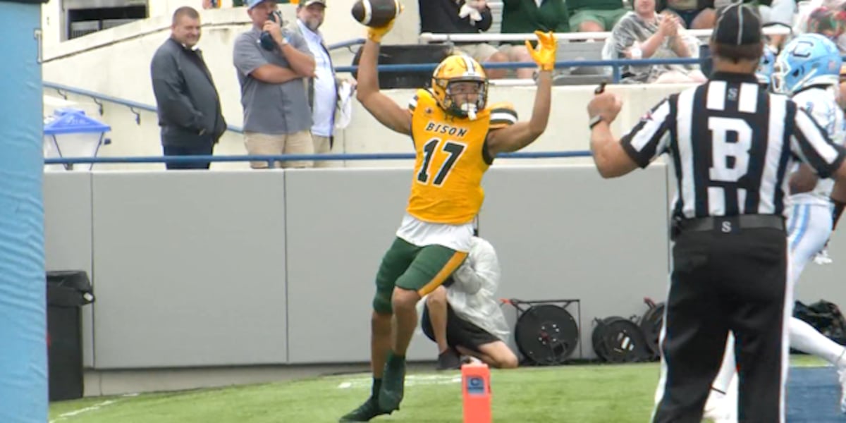 Williston's Isiah St. Romain steps into bigger role in the Bison receiver room