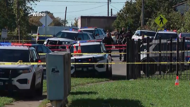 Federal agents responded to a reported shooting at a mosque in Columbus, Ohio, officials said...