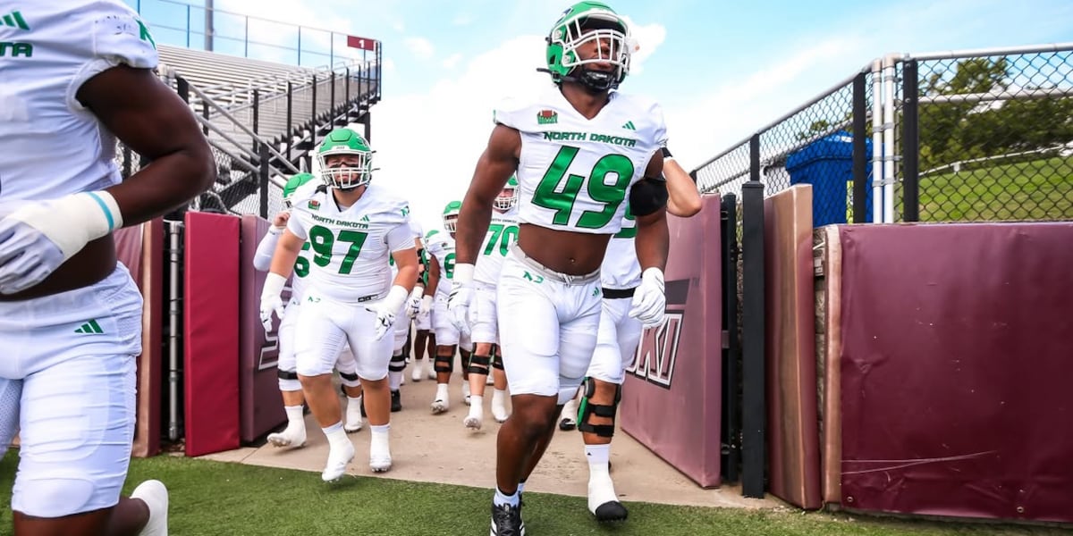 Still flying high, No. 9 North Dakota Football wins at No. 12 Southern Illinois