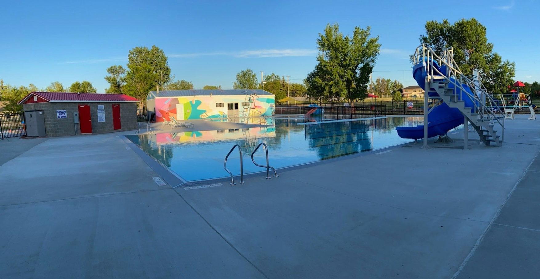 Crosby outdoor pool holds grand opening